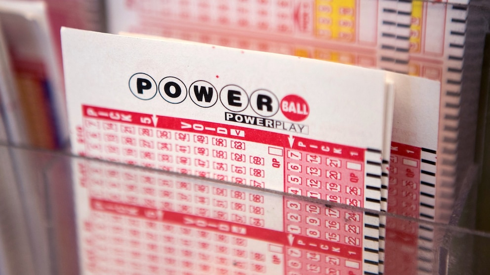 Powerball jackpot rises to $760 million after no winners on Wednesday