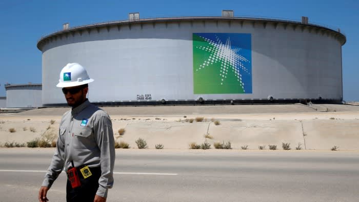 Saudi Arabia ditches plan to raise oil production