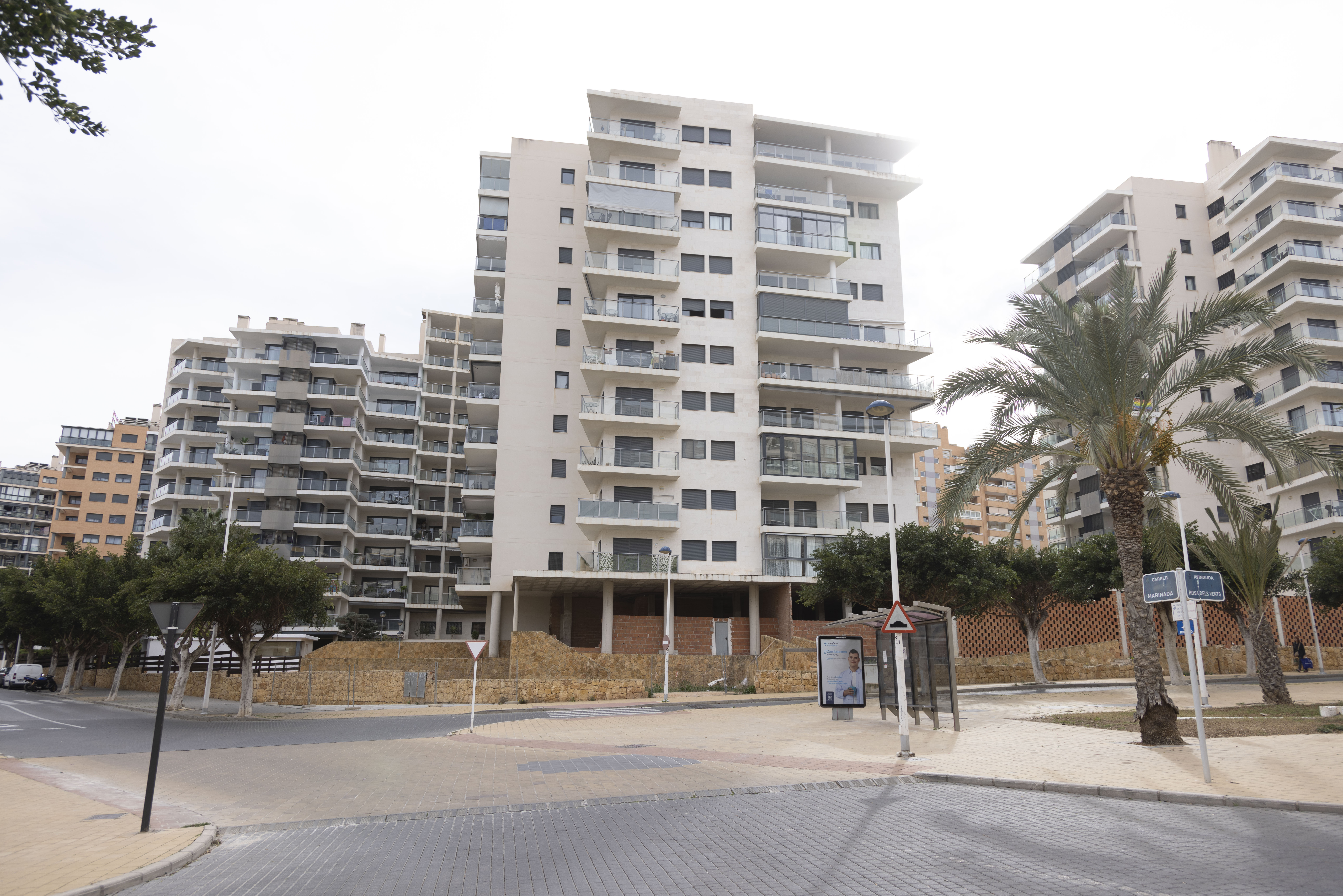 Maxim lived at this apartment building in the residential area of La Cala de Villajoyosa