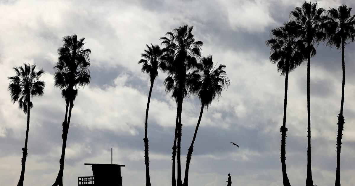 Bursts of rain anticipated to clean L.A. County
